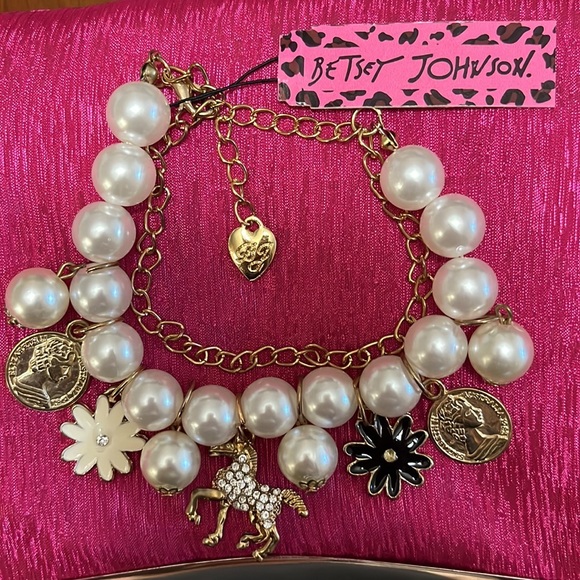 Betsey Johnson Jewelry - NWT BETSEY JOHNSON bracelet, charms pearls heart, flowers